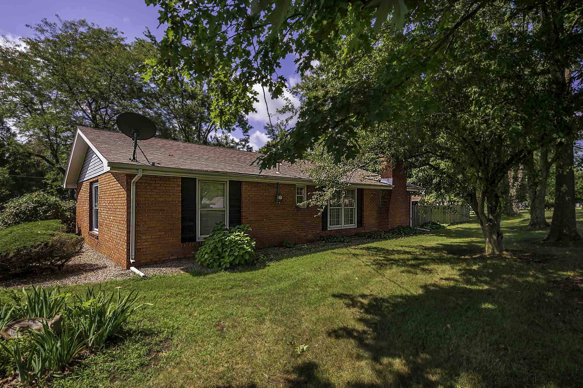 102 Worth Road Auburn, IN 46706 - Photo 28 of 32 Gallery Image 28