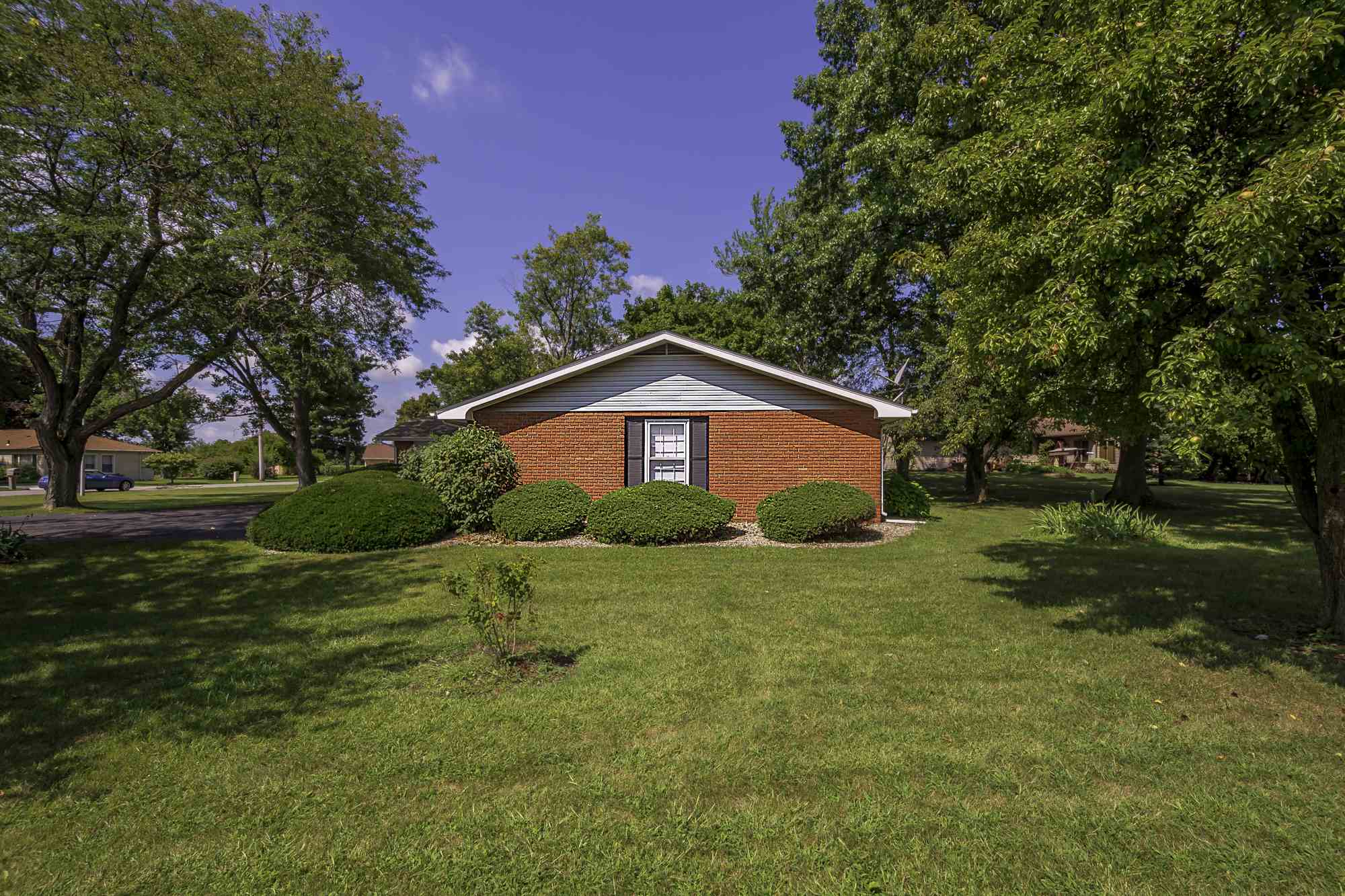 102 Worth Road Auburn, IN 46706 - Photo 31 of 32 Gallery Image 31