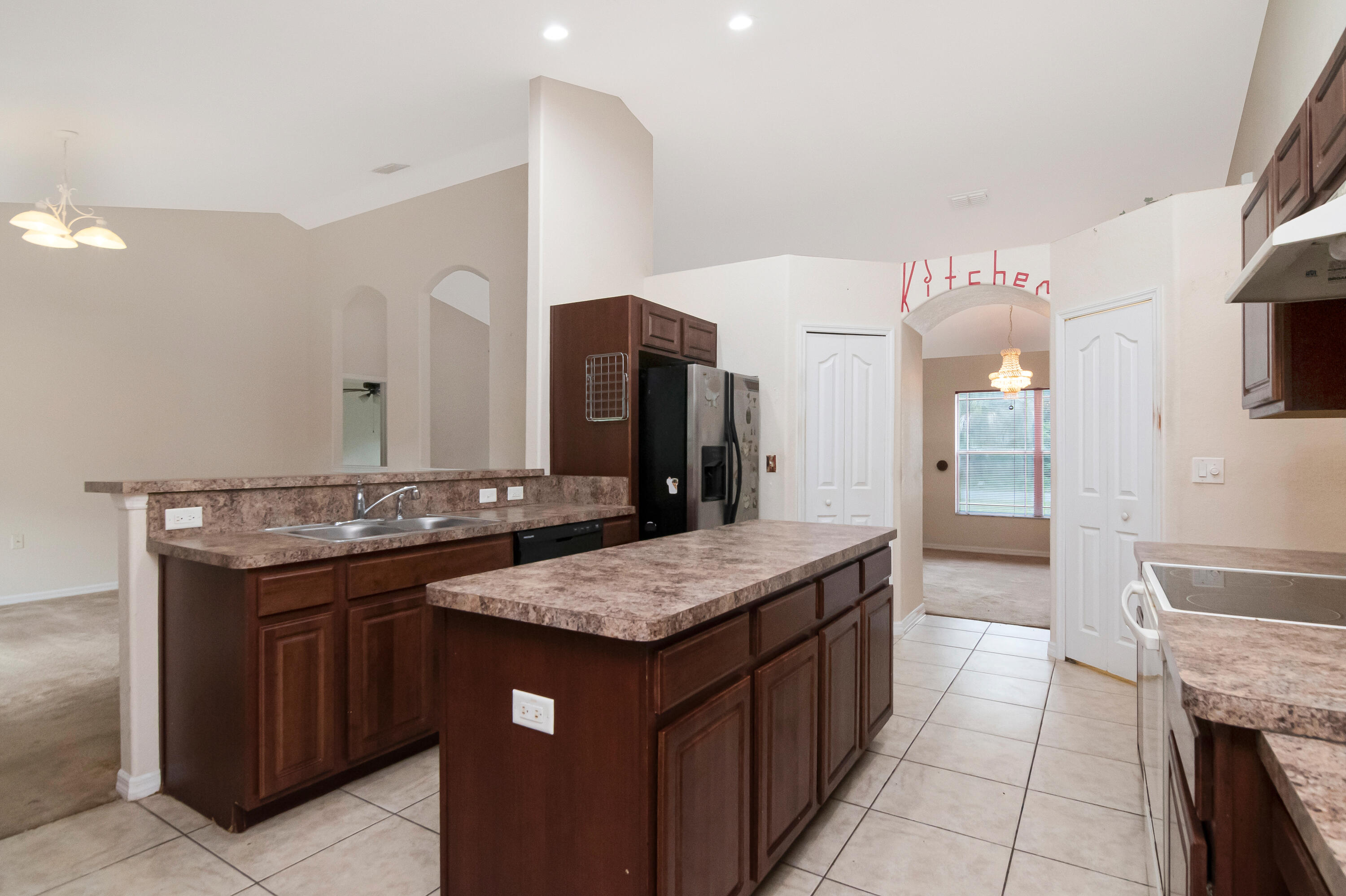 12276 Villa Road Spring Hill, FL 34609 - Photo 4 of 39 18-print-18 - kitchen