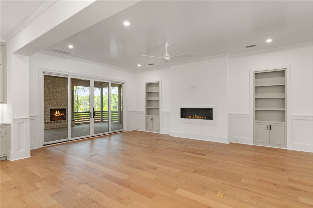 111 Stillwater Drive St. Simons Island, GA 31522 - Photo 7 of 51 living room