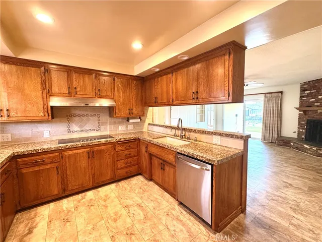 $3,875 | 320 Teasdale Drive, Claremont, CA 91711