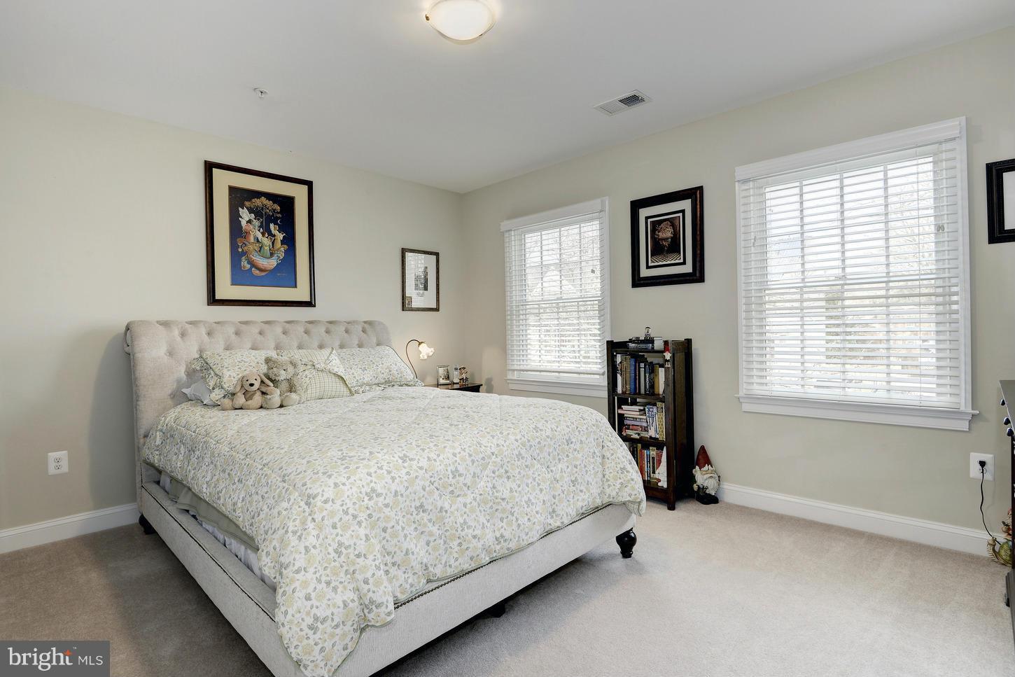 6002 Wilmett Road Bethesda, MD 20817 - Photo 19 of 30 Bedroom 3