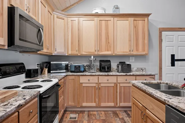 $500,000 | 76 Forest View Lane, Dunlap, TN 37327