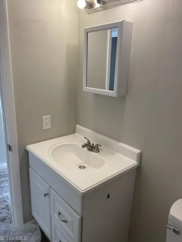 $920 | 1471 East US Highway 52 South, Unit 3, Pilot Mountain, NC 27041