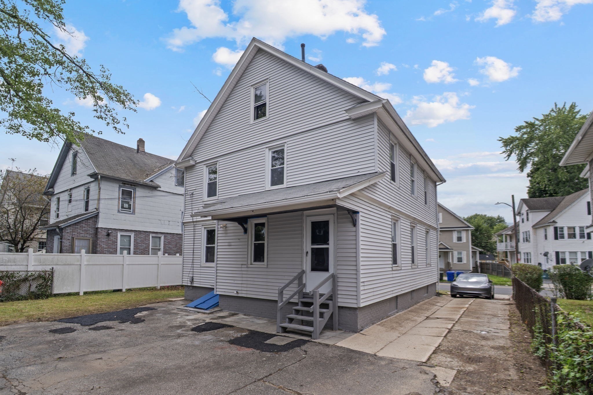 615 White Street Springfield, MA 01108 - Photo 40 of 42 Gallery Image 40