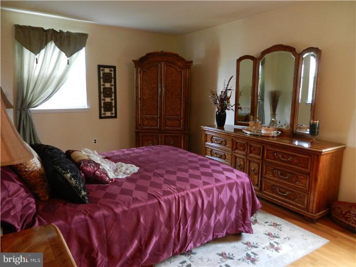 442 Rennard Street Philadelphia, PA 19116 - Photo 13 of 22 Bedroom - Main