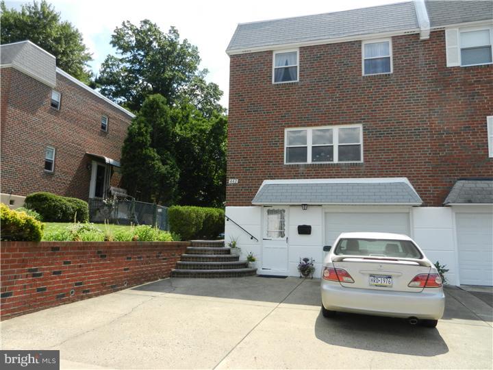 442 Rennard Street Philadelphia, PA 19116 - Photo 3 of 22 Exterior Front