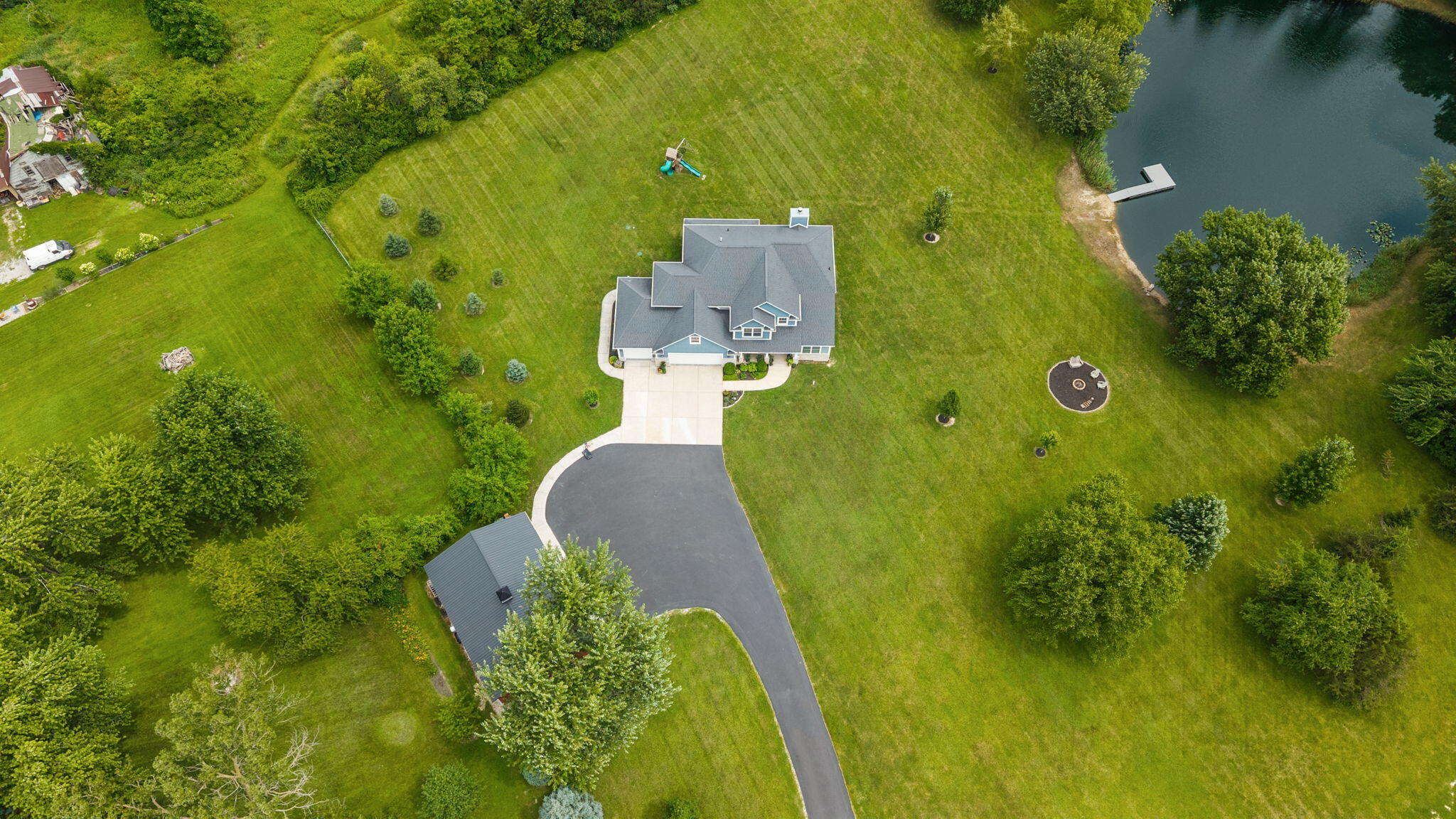 11845 Burr Street Crown Point, IN 46307 - Photo 74 of 83 2048x1152