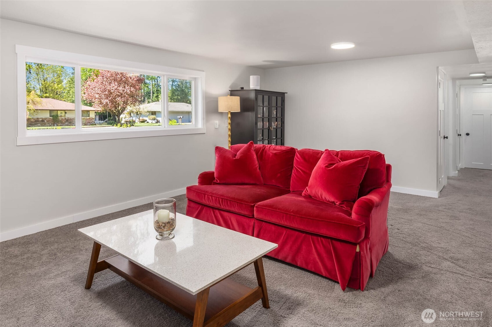 11019 23rd Drive Southeast Everett, WA 98208 - Photo 27 of 35 a living room with furniture and a window