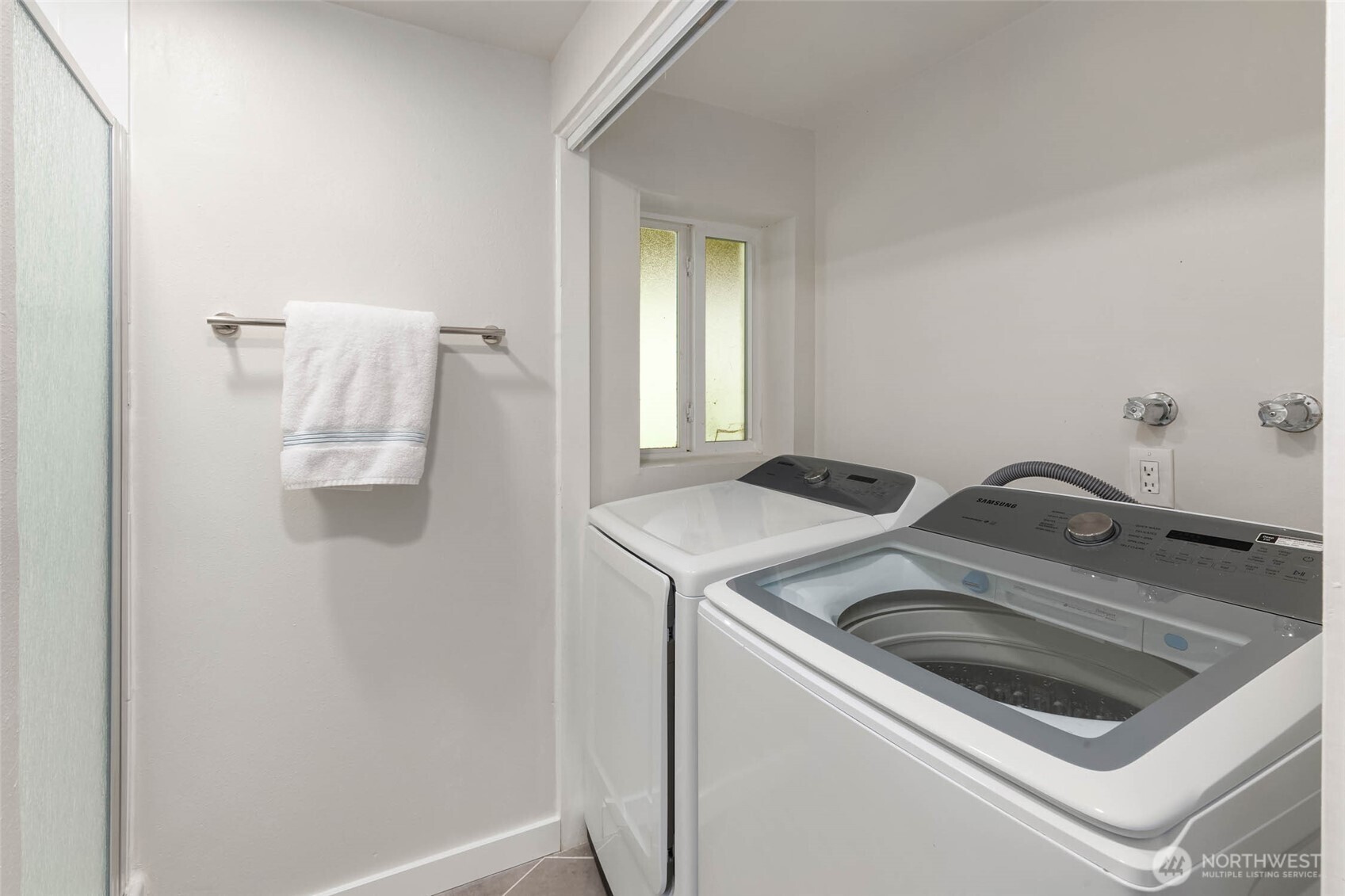 11019 23rd Drive Southeast Everett, WA 98208 - Photo 29 of 35 a utility room with dryer and washer