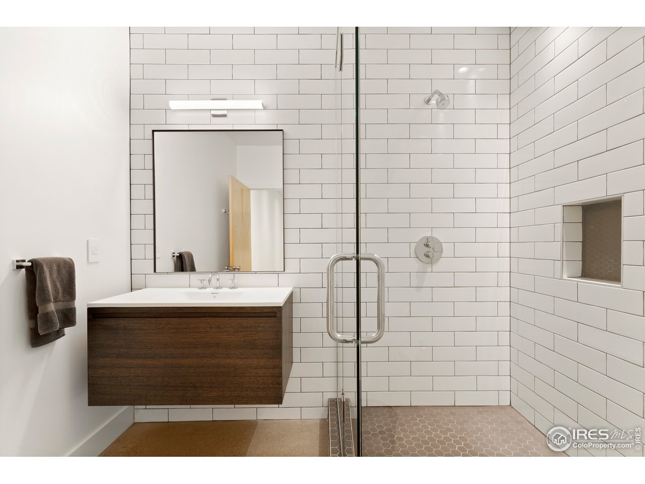 550 Iris Avenue Boulder, CO 80304 - Photo 31 of 39 a view of bathroom with a sink and mirror