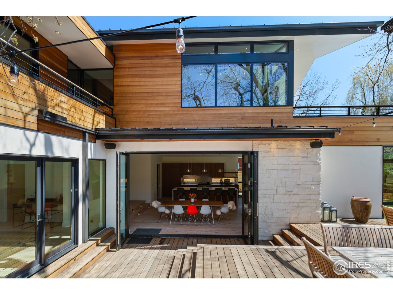 550 Iris Avenue Boulder, CO 80304 - Photo 33 of 39 a view of a balcony door