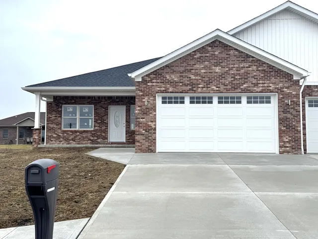 $330,000 | 31 Spring Run Drive, Crawfordsville, IN 47933