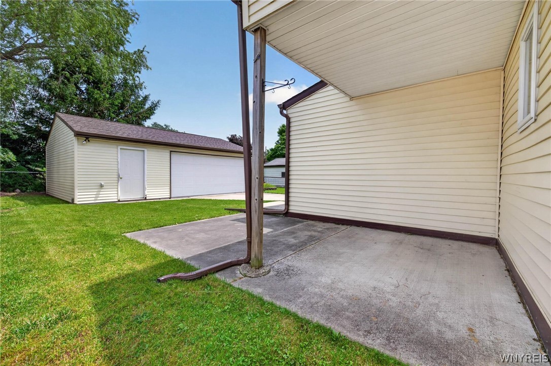 255 Roland Street Cheektowaga, NY 14212 - Photo 21 of 30 Back covered patio