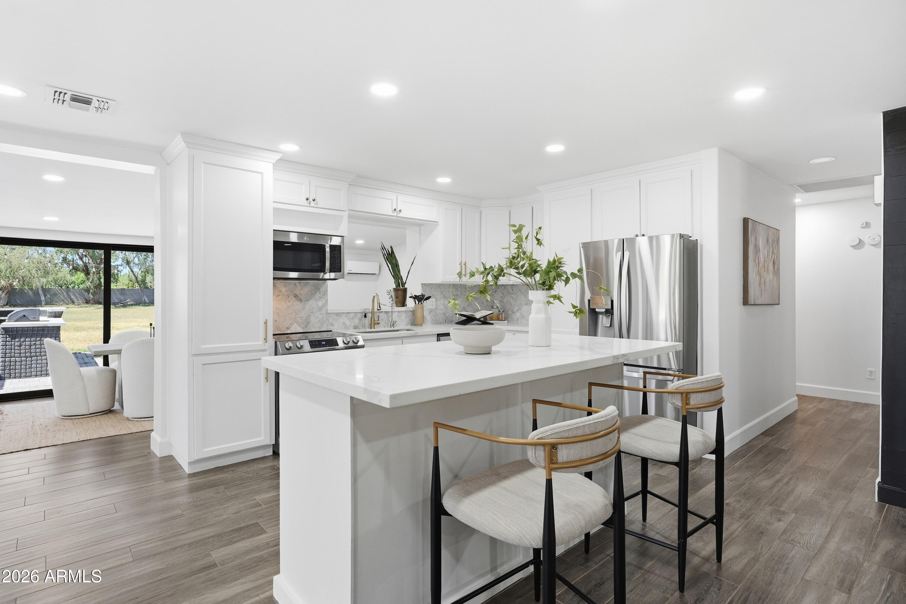 2266 East Willis Road Gilbert, AZ 85297 - Photo 9 of 95