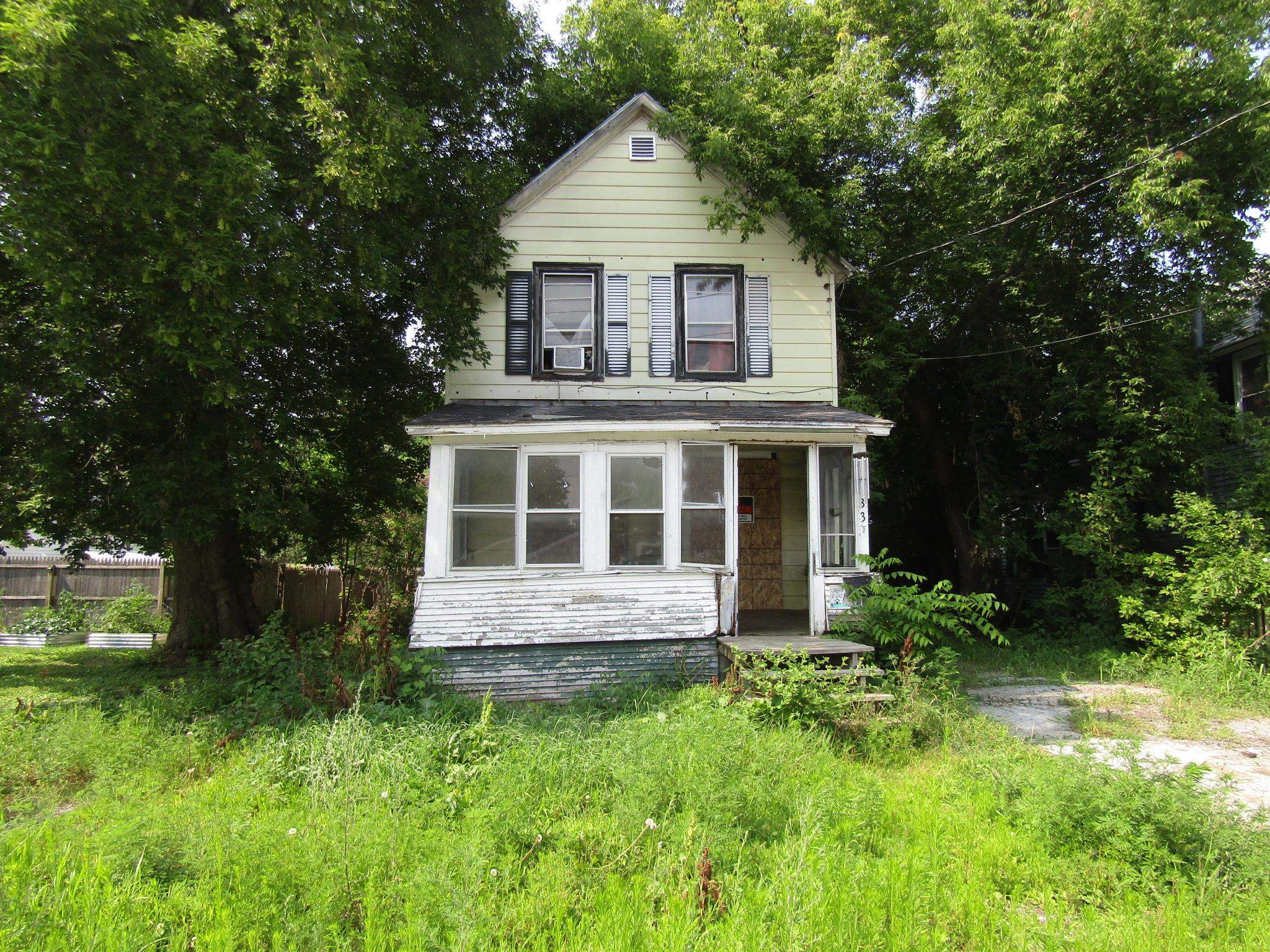 33 4th Street Swanton, VT 05488 - Photo 2 of 4