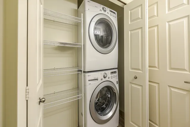 $2,500 | 120 West Oakbrook Drive, Ann Arbor, MI 48103