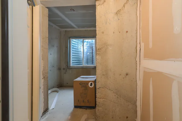 $2,500 | 120 West Oakbrook Drive, Ann Arbor, MI 48103