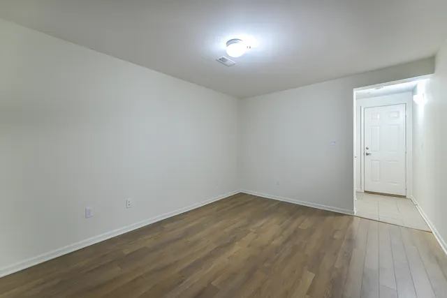 $2,500 | 120 West Oakbrook Drive, Ann Arbor, MI 48103