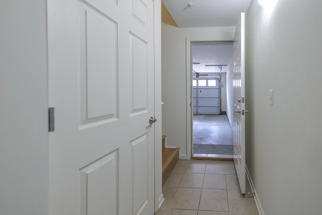 $2,500 | 120 West Oakbrook Drive, Ann Arbor, MI 48103