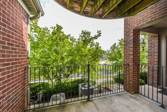 $2,500 | 120 West Oakbrook Drive, Ann Arbor, MI 48103