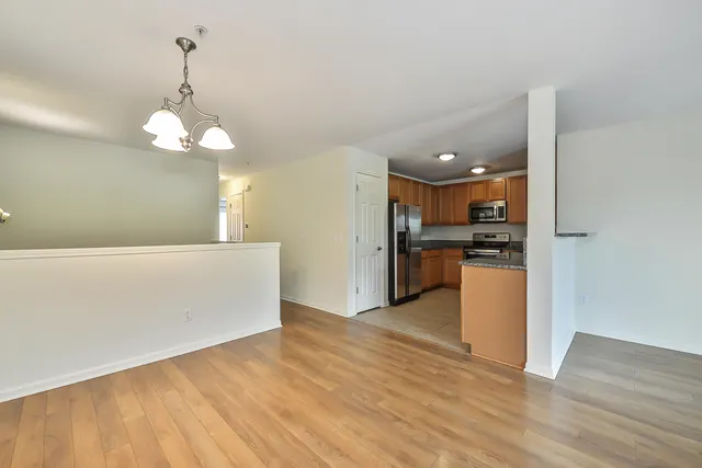 $2,500 | 120 West Oakbrook Drive, Ann Arbor, MI 48103