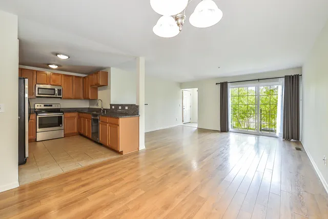 $2,500 | 120 West Oakbrook Drive, Ann Arbor, MI 48103