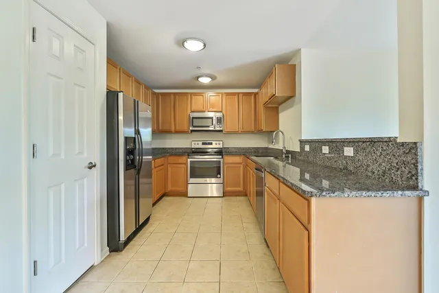 $2,500 | 120 West Oakbrook Drive, Ann Arbor, MI 48103