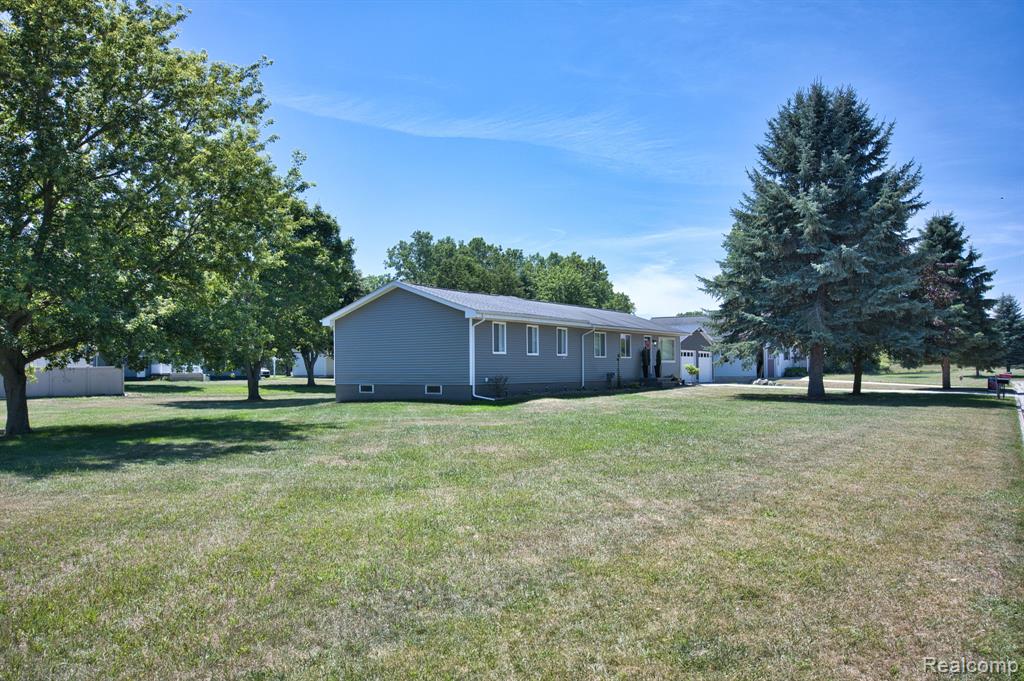 1142 George Street Bad Axe, MI 48413 - Photo 3 of 65