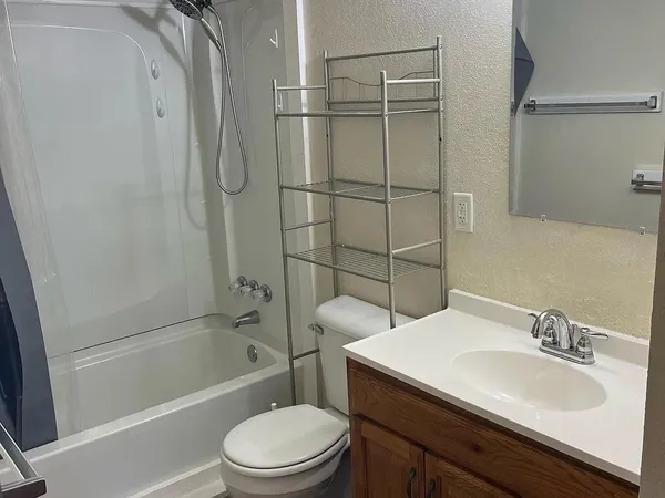 $825 | 12631 West Michigan Avenue, Unit A, Parma, MI 49269
