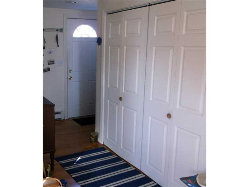 122 Purgatory Road, Unit C Middletown, RI 02842 - Photo 5 of 18 Entry.