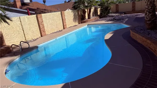 $2,095 | 1009 Smith Street, Las Vegas, NV 89108