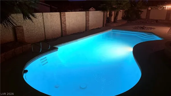 $2,095 | 1009 Smith Street, Las Vegas, NV 89108