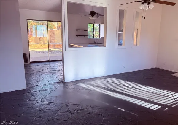 $2,095 | 1009 Smith Street, Las Vegas, NV 89108