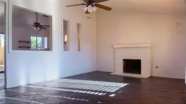 $2,095 | 1009 Smith Street, Las Vegas, NV 89108