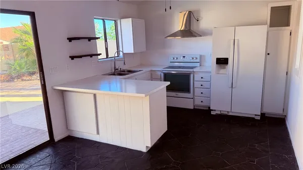 $2,095 | 1009 Smith Street, Las Vegas, NV 89108