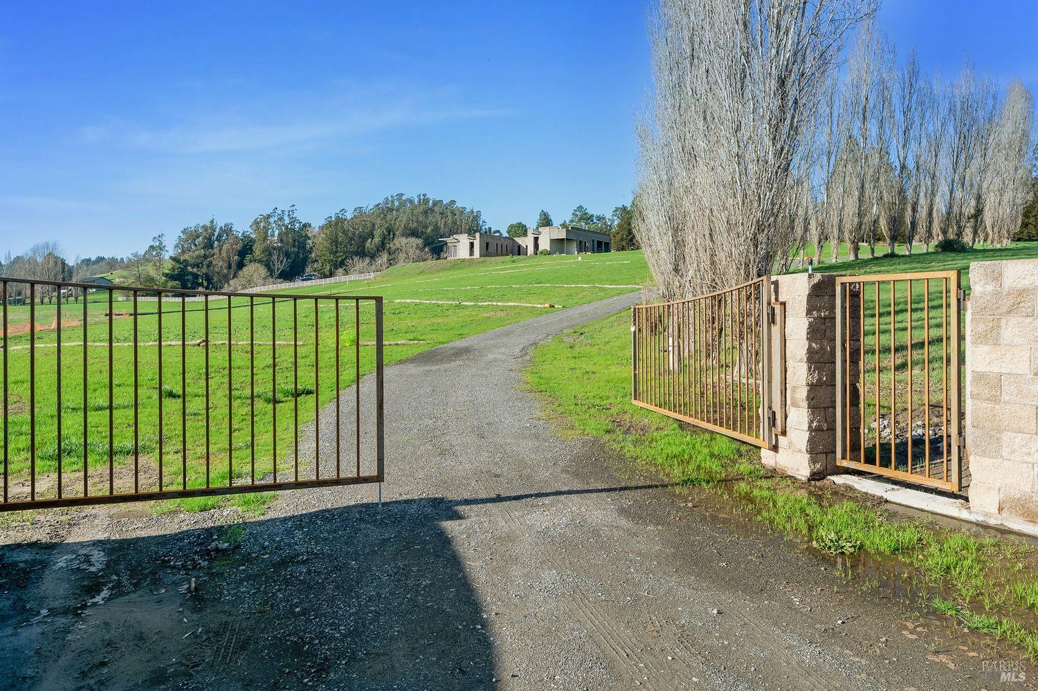 3006 Bloomfield Road Sebastopol, CA 95472 - Photo 25 of 48