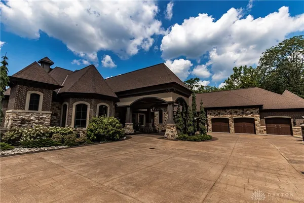 $11,500,000 | 8234 Voltaire Court, Waynesville, OH 45068