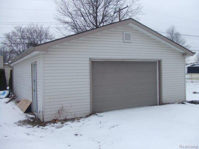 26240 Rogell Road New Boston, MI 48164 - Photo 3 of 4 DSCF0468
