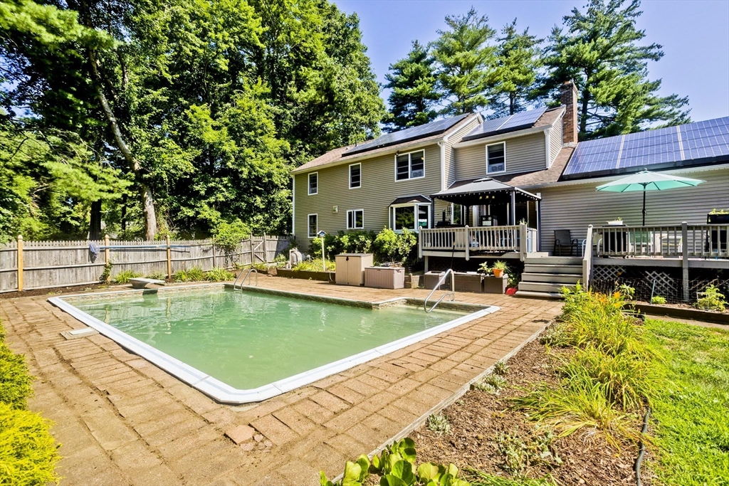 82 Pilgrim Road East Longmeadow, MA 01028 - Photo 2 of 42