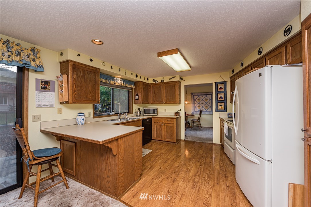 143 Hurricane Ridge Drive Sequim, WA 98382 - Photo 9 of 30 Gallery Image 9
