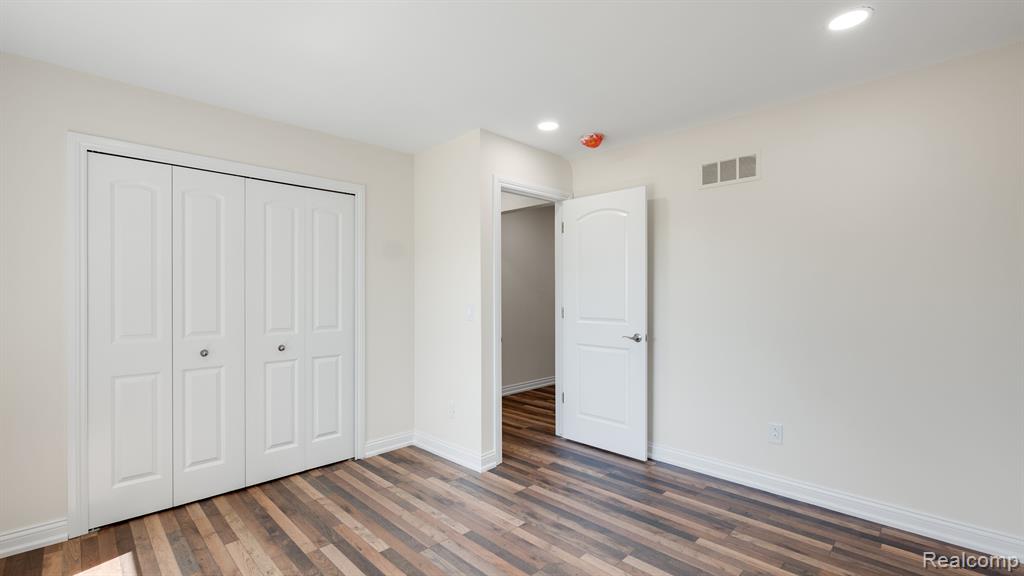 2164 East Hamlin Road Rochester Hills, MI 48307 - Photo 19 of 34