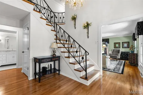 $859,000 | 415 Doral Drive, Warson Woods, MO 63122