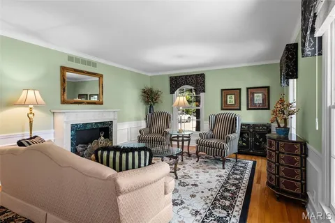 $859,000 | 415 Doral Drive, Warson Woods, MO 63122
