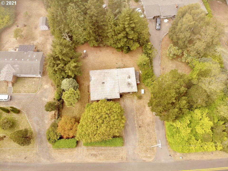 64334 Penny Road Coos Bay, OR 97420 - Photo 4 of 25 Gallery Image 4