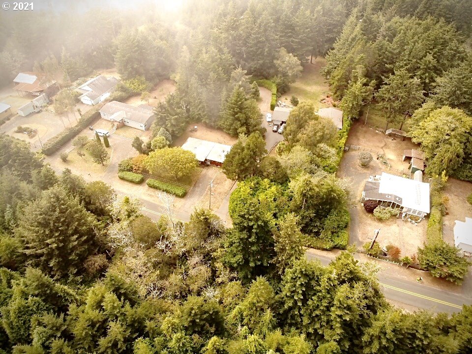 64334 Penny Road Coos Bay, OR 97420 - Photo 6 of 25 Gallery Image 6