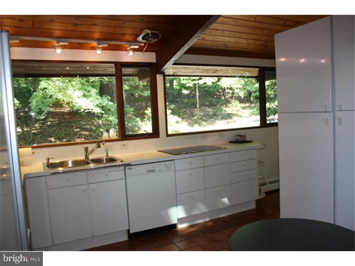 730 Limehouse Road Radnor, PA 19087 - Photo 12 of 25 Kitchen