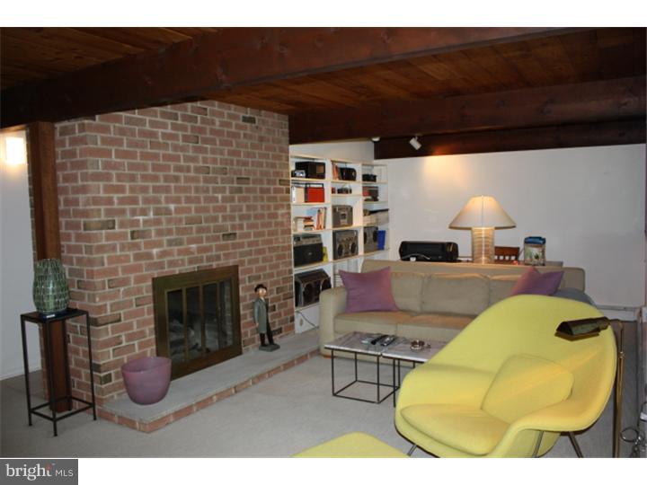 730 Limehouse Road Radnor, PA 19087 - Photo 17 of 25 Family Room