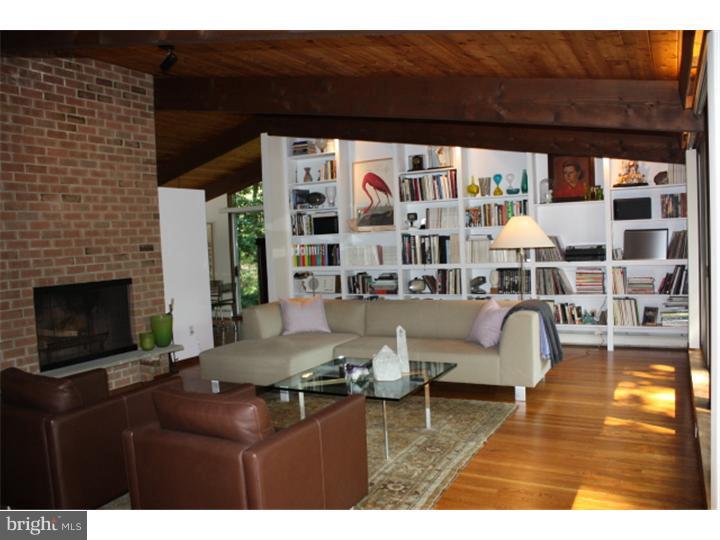 730 Limehouse Road Radnor, PA 19087 - Photo 5 of 25 Living Room