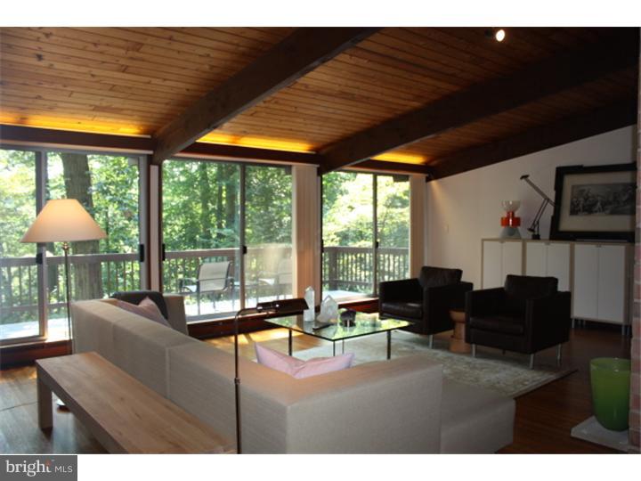 730 Limehouse Road Radnor, PA 19087 - Photo 6 of 25 Living Room